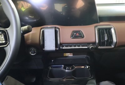 Phone holder for Suzuki E Vitara from 2025- | Model specific