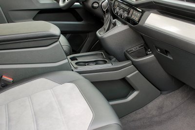 Center console Transporter T6.1 (VW) from 2020-