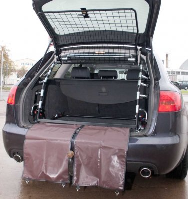 Dog gate Toyota Avensis from 2009-2019
