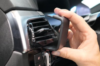 Mobile phone holder for BMW 5 Series from 2017-2024