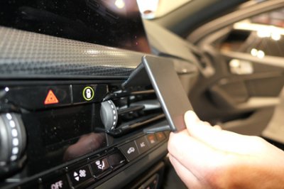 Mobile phone holder BMW 1 Series from 2020-2024