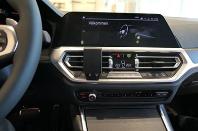 Mobile phone holder for BMW 3 Series from 2020-2022