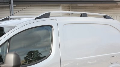 Roof rails in black aluminum | Second-hand sorting