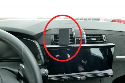 Mobile phone holder DS 7 from 2017-