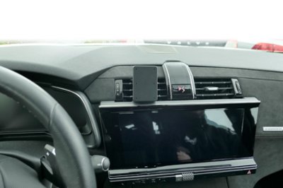 Mobile phone holder for DS 7 from 2017-