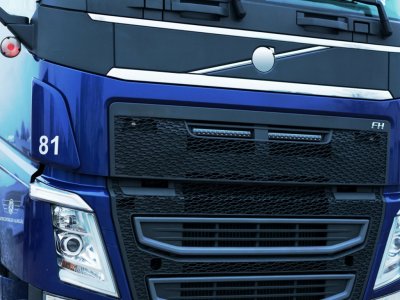 Recessed Viklight LED ramp in the front hatch for Volvo FH4 from 2013-