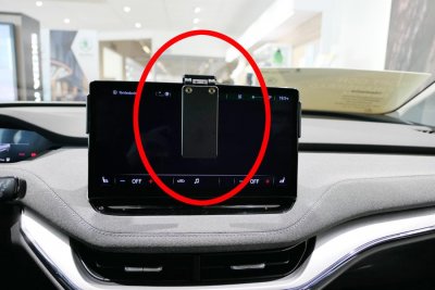 Mobile phone holder Skoda Octavia from 2021-