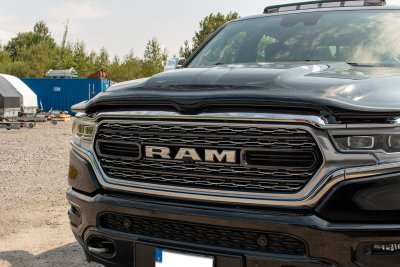 Bonnet guard Dodge RAM from 2020-