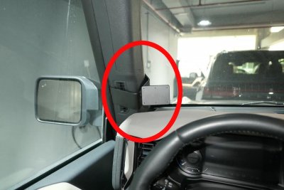 Mobile phone holder Ford Bronco, left mounted on steering wheel