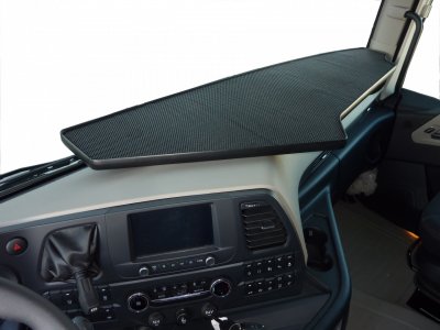Large table XXL for Ford F-Max from 2020-