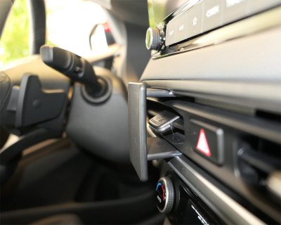 KONA Electric 2021–2023 Phone Holder - For installation under the multimedia screen