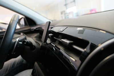 Mobile phone holder Hyundai Tucson from year 2021-2024