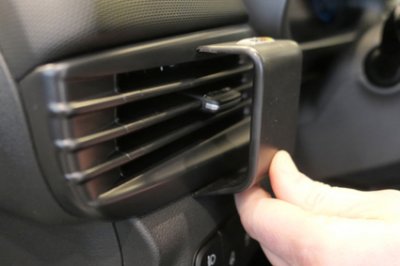 Mobile phone holder Hyundai i20 from model year 2020-