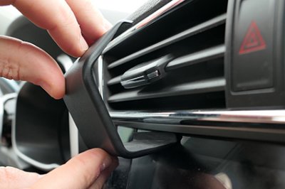 Mobile phone holder MG ZS EV from model year 2020-