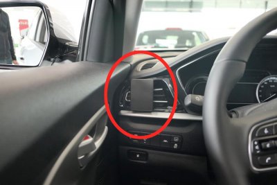 Mobile phone holder for Kia Niro 2020-2022 for mounting to the left of the steering wheel