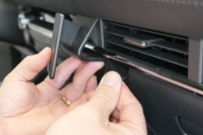 Mobile phone holder Mazda CX-30 from 2020- onwards