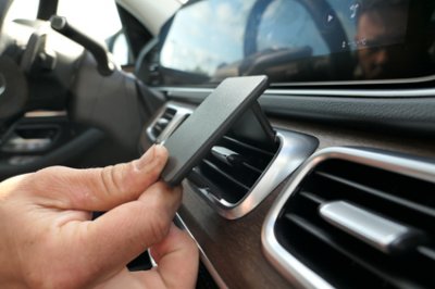 Mobile phone holder Mercedes GLE from year 2019-