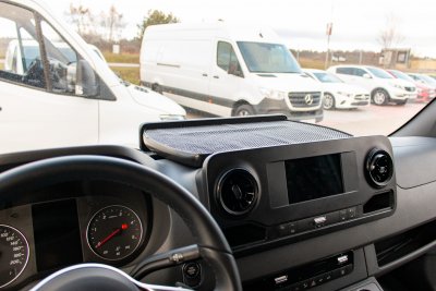 Table for Mercedes-Benz Sprinter 2018-