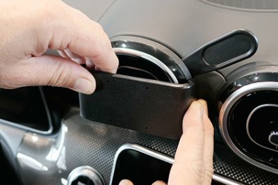 Mobile phone holder Mercedes C class from 2022- onwards