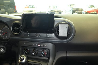 Mobile phone holder for the 2022 Mercedes-Benz Citan