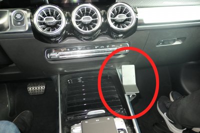 Mobile phone holder Mercedes GLB from year 2020-2026