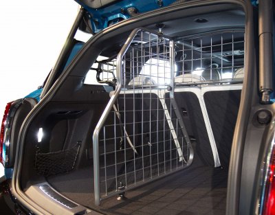 Dog guard and divider Mini Countryman from 2017-2024