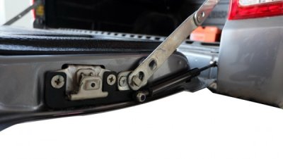 ProLift for the rear tailgate of Mitsubishi L200 from 2016-2019