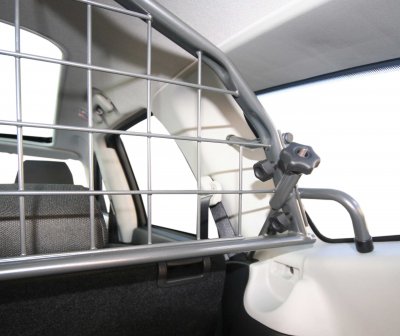Dog guard Nissan Qashqai +2 from model year 2006-2013
