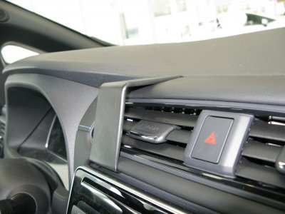 Cell phone holder Nissan Leaf from model year 2017-