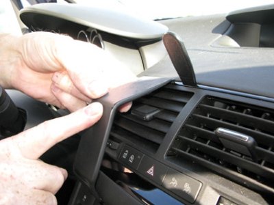 Mobile phone holder Opel Meriva from model year 2010-2017