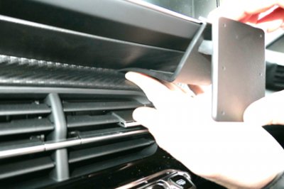 Mobile phone holder Peugeot 2008 from 2020- onwards