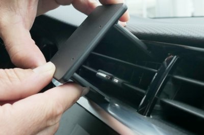 Mobile phone holder Opel Corsa from 2020- and onwards