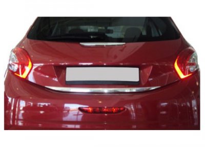 Tailgate strip for Peugeot 208 2012-