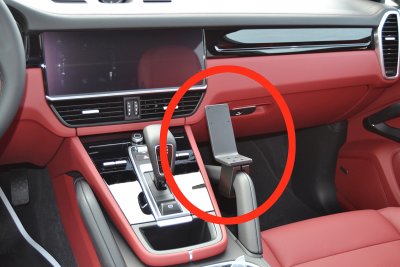 Mobile phone holder Porsche Cayenne from 2018-