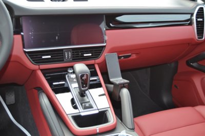 Cell phone holder Porsche Cayenne 2018-
