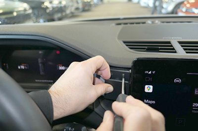 Mobile phone holder Polestar 2 from 2021-