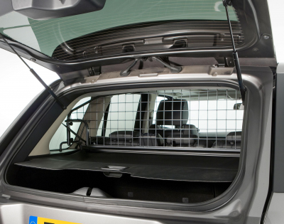 Dog guards Range Rover Sport from model year 2005 to 2013