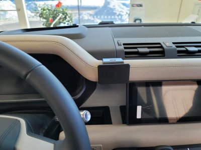 Mobile phone holder Land Rover Defender from model year 2020-