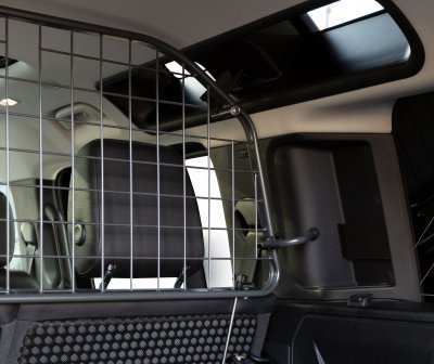 Dog guard Land Rover Defender from model year 2020-
