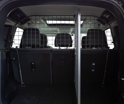 Dog guard and divider Land Rover Defender from year 2020-