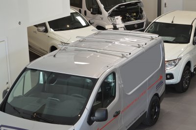 4 Roof Racks in Aluminum | Used parts sorting