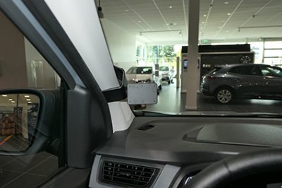 Mobile phone holder for Renault Express 2021-