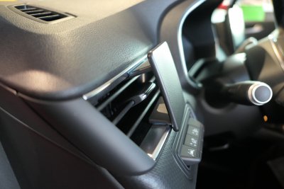 Mobile phone holder Renault Clio from model year 2020-