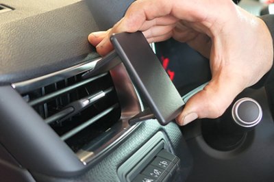 Mobile phone holder Renault Clio from model year 2020 onwards