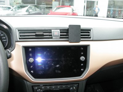 Mobile phone holder Seat Arona from model year 2017-