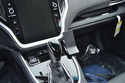 Mobile phone holder Nissan Juke from 2020- onwards