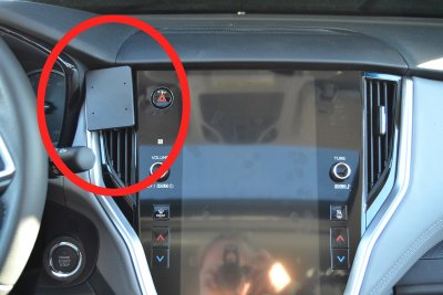 Cell phone holder Nissan Juke from model year 2020-