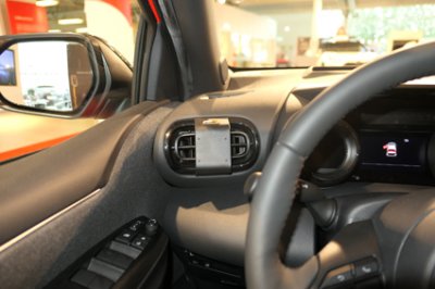 Mobile phone holder for Toyota Yaris Cross 2021-