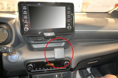 Mobile phone holder Toyota Yaris from model year 2020-2023