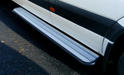 Right side step with aluminum tread for VW Transporter T5 (long wheelbase, L2) from 2003-2015
